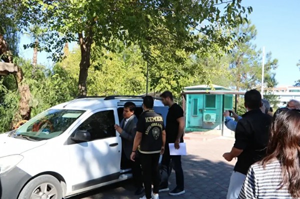 CHP'li eski Kemer Belediye Başkanı Mustafa Gül tutuklandı